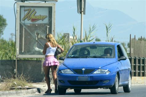 Prostitute Salerno