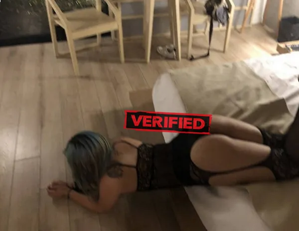 Adrienne ass Find a prostitute Samorin